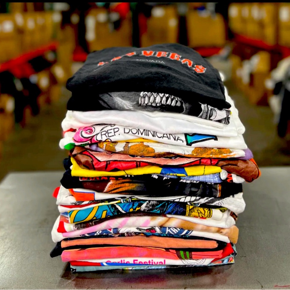 Vintage & Retro T Shirts under $6 dlls each show en Español 7pm